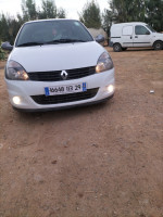 voitures-renault-clio-campus-2013-bye-tighennif-mascara-algerie