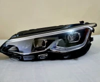 Phare avant cote chauffeur vw Golf 8 full led  d origine 