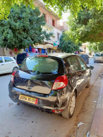 سيارة-صغيرة-renault-clio-3-2010-البليدة-الجزائر