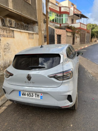 voitures-renault-clio-5-2024-equilibre-bouira-algerie