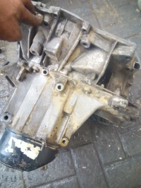 Boite a vitesse clio 1,2 ess partner essence 1.4