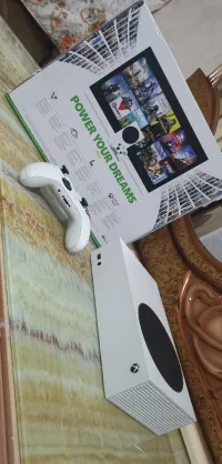 Xbox series s + MW2 + Game pass 3 mois 