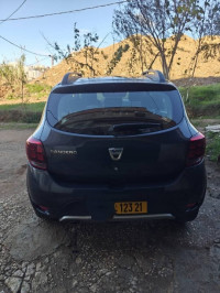 voitures-dacia-sandero-2023-stepway-skikda-algerie