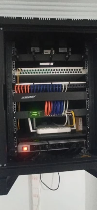 Installation et maintenance de réseau informatique