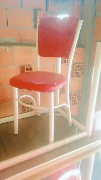 طوالات وكراسي