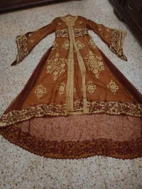CAFTAN MAROCAIN BRODE A LA MAIN