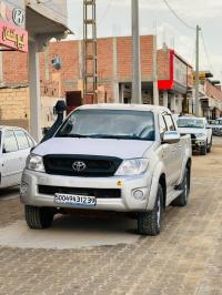 voitures-toyota-hilux-2012-el-oued-algerie