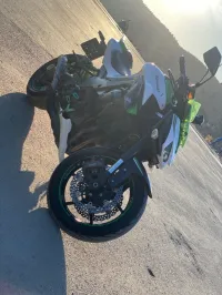 Z1000 roubo Kawazaki 2016