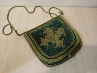 sacs-a-main-femmes-joli-sac-sacoche-artisanal-en-velours-vert-avec-motifs-brodes-staoueli-alger-algerie