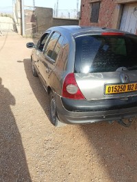 سيارات-renault-clio-2-2002-الشلف-الجزائر