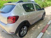 سيارات-dacia-sandero-2017-stepway-المدية-الجزائر