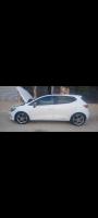 voitures-renault-clio-4-2015-gt-line-ensigha-khenchela-algerie