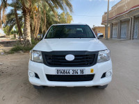 voitures-toyota-hilux-2014-legend-dc-4x4-taghzout-el-oued-algerie