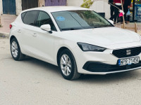 moyenne-berline-seat-leon-2022-style-batna-algerie