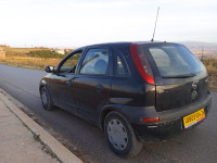 voitures-opel-corsa-2004-meghraoua-medea-algerie