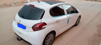 voitures-peugeot-208-2016-allure-facelift-laghouat-algerie