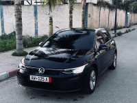 moyenne-berline-volkswagen-golf-8-2021-active-blida-algerie