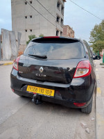 voitures-renault-clio-3-2010-nigh-and-day-kadiria-bouira-algerie