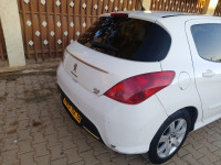 moyenne-berline-peugeot-308-2012-tlemcen-algerie