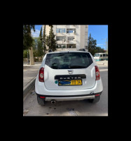 voitures-dacia-duster-2013-ambiance-bordj-bou-arreridj-algerie