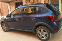 voitures-dacia-sandero-2018-stepway-hassi-messaoud-ouargla-algerie