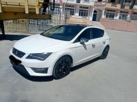 moyenne-berline-seat-leon-2015-fr15-ferdjioua-mila-algerie