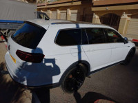 break-familiale-volkswagen-passat-sw-2022-kouba-alger-algerie