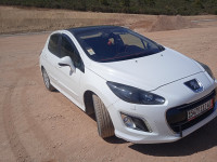 moyenne-berline-peugeot-308-2012-khenchela-algerie