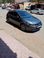 moyenne-berline-volkswagen-golf-7-2017-tizi-ouzou-algerie