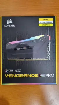  Corsair Vengeance RGB PRO (16Go (2x8Go), DDR4, 3200MHz) - Noir Neuf JAMAIS UTILISÉ