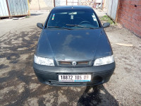 citadine-fiat-palio-2005-fire-beni-tamou-blida-algerie