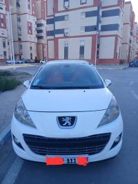 voitures-peugeot-207-2011-jijel-algerie