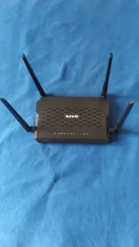 Modem TENDA D305