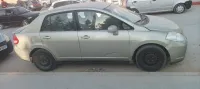 Nissan Tiida 4 portes 2008 Tiida 4 portes