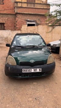 سيارات-toyota-yaris-2001-بئر-توتة-الجزائر