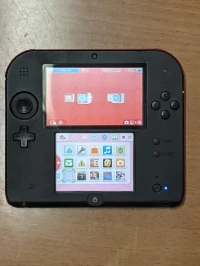 Nintendo 2DS avec 4 jeux et pochette Star Wars