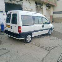 voitures-peugeot-expert-2004-vu-court-tizi-ouzou-algerie