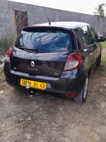 voitures-renault-clio-3-2011-night-and-day-corso-boumerdes-algerie