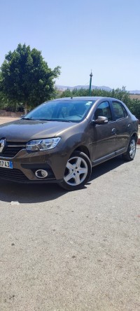 voitures-renault-symbol-2017-laghouat-algerie