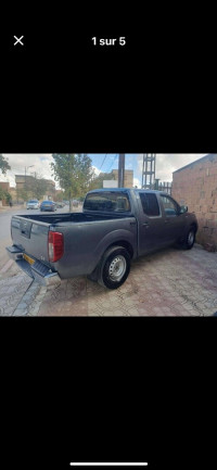 voitures-nissan-navara-2013-elegance-4x2-djendel-ain-defla-algerie