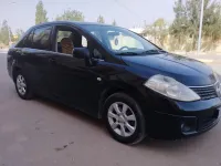 Nissan Tiida 4 portes 2011 
