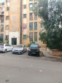 شقة-كراء-3-غرف-تيبازة-القليعة-الجزائر