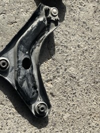 قطع-هيكل-السيارة-triangle-de-suspension-سطيف-الجزائر