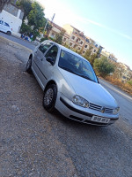 voitures-volkswagen-golf-4-2000-alger-centre-algerie