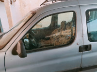 automobiles-peugeot-برتنار-19d-لسات-سامبل-2003-laghouat-algerie