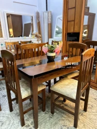 Table cuisine et salle a manger 4 et 6 chaises 