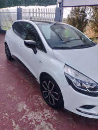 voitures-renault-clio-4-2019-limited-2-bouira-algerie