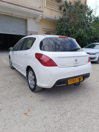 voitures-peugeot-308-2013-sportium-chetma-biskra-algerie