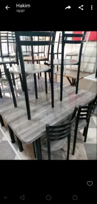 Table et 4 chaises / طابلة طاولة و 4 كرسي