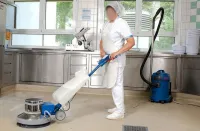 Femme de ménage entreprise de nettoyage entretien ponçage LPP AADL fin chantier société de nettoyage